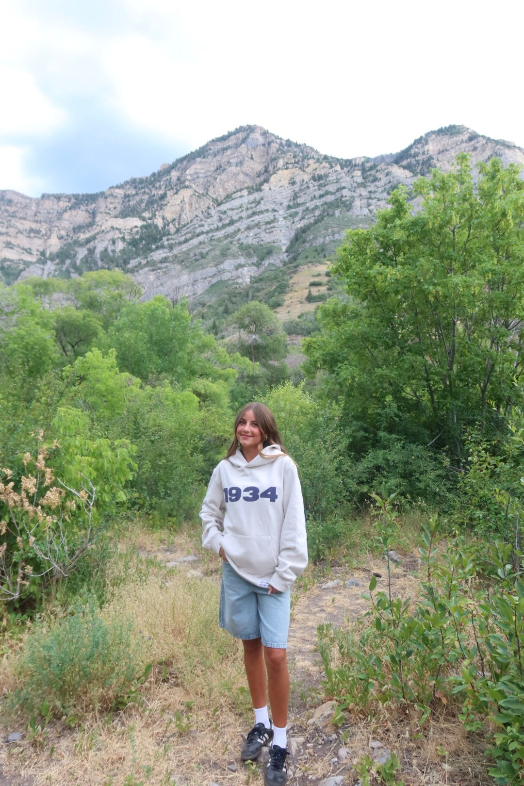 1934 Hoodie - Creme